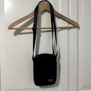 Easy access, Crossbody bag 1.5L